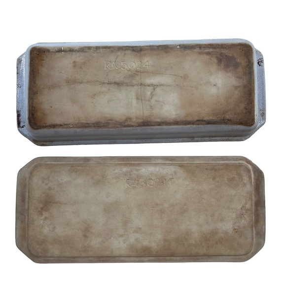 Vintage Midcentury Modern Bennington Pottery Lidded Casserole Dish, Rectangular - Picture 2 of 11